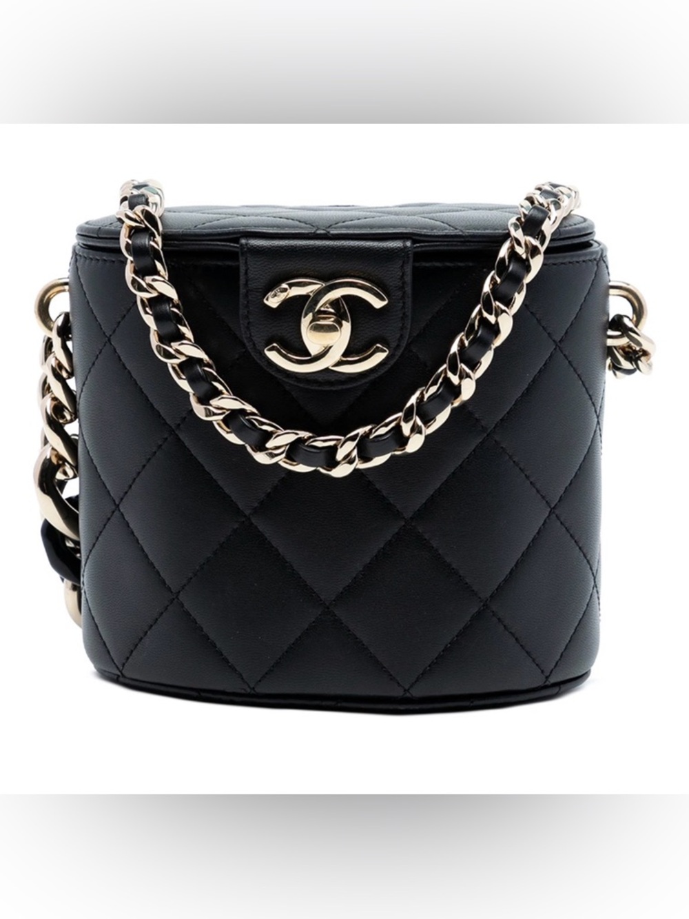 Chanel Black Quilted Lambskin
Resin Chain Vanity l c.2019 | Excellent Condition.